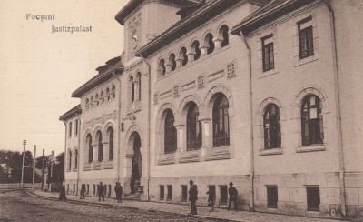 FOCSANI , PALATUL DE JUSTITIE foto