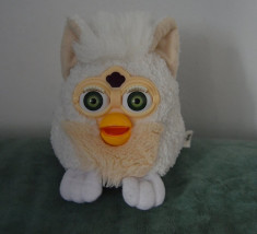 Jucarie Furby din plus alb, de la Figer Electronics LTD Hasbro 1999, 11cm foto