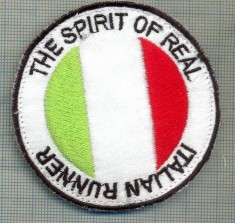 200 -EMBLEMA SPORTIVA - ITALIAN RUNNER-THE SPIRIT OF REAL -starea care se vede