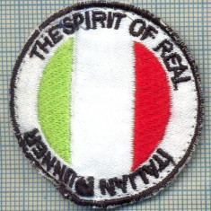 238 -EMBLEMA SPORTIVA - ITALIAN RUNNER-THE SPIRIT OF REAL -starea care se vede