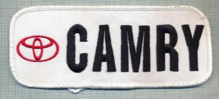 250 -EMBLEMA AUTOMOBILISTICA - TOYOTA CAMRY -starea care se vede