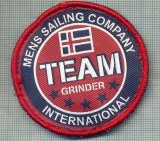 271 -EMBLEMA YACHTING -MENS SAILING COMPANY INTERNATIONAL -starea care se vede