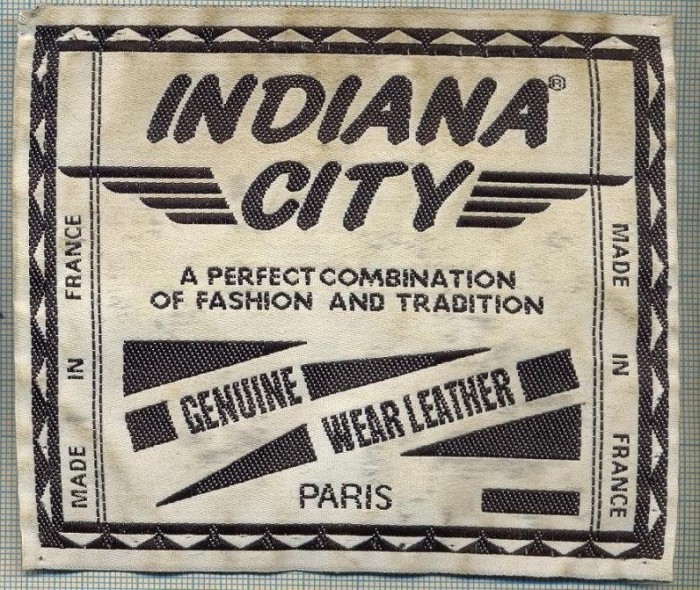262 -EMBLEMA - INDIANA CITY -FASHION- MADE IN FRANCE -starea care se vede
