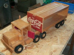 Masinuta din lemn Coca Cola foto