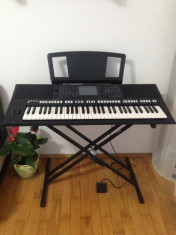 YAMAHA PSR S750 foto