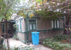 Casa si 4 garaje in Braila foto