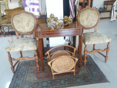 superba pereche scaune cu tapiterie / scaune vechi din lemn masiv foto