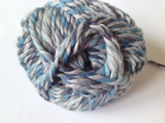 Fir de tricotat sau crosetat , lana 50% f moale si catifelata , degrade foto