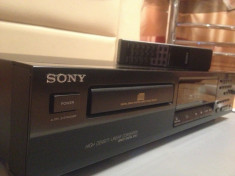 CD Player SONY CDP - 311 - Arata si Functioneaza Perfect - made in France foto