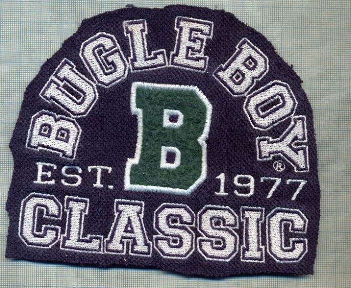 314 -EMBLEMA MARE - BUGLE BOY CLASSIC -EST. ,,B&quot; 1977 -starea care se vede