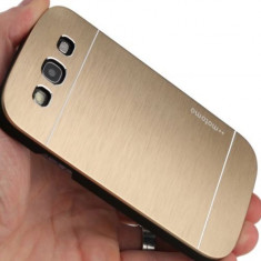 Husa pelicula aluminiu MOTOMO gold auriu Samsung Galaxy S3 i9300 + folie ecran