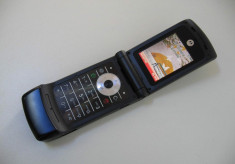 Telefon decodat MOTOROLA w490 cu clapa - camera foto slot card microsd bluetooth foto