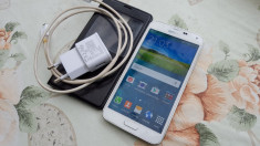 SAMSUNG GALAXY S5 G900F WHITE, STARE FOARTE BUNA, ACCESORII foto