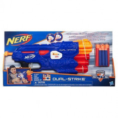 Nerf Blaster Dual Strike foto