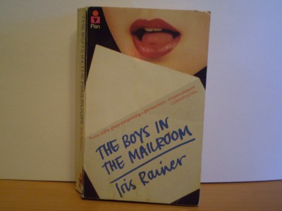 IRIS RAINER - THE BOYS IN THE MAILROOM - PAN BOOKS foto
