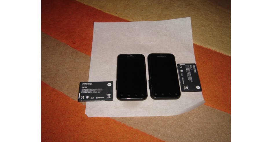Motorola Defy MB525 impecabile - 139 LEI !!! | arhiva Okazii.ro