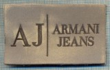 412 -EMBLEMA- ARMANI JEANS - BRAND RENUMIT DE IMBRACAMINTE -starea care se vede