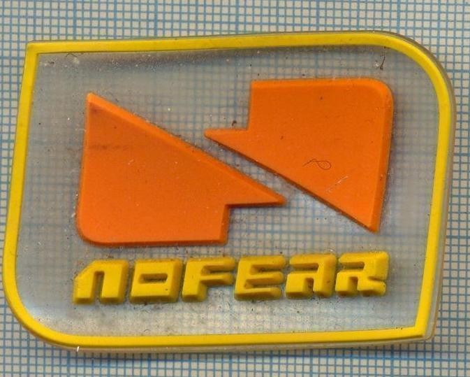 423 -EMBLEMA- NOFEAR - BRAND RENUMIT DE ECHIPAMENT DE IARNA -starea care se vede