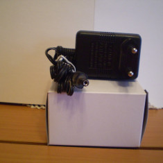 ADAPTOR ELECTROCASNICE - Input: 230-240 V ; Output: 9 V - Model WJG-Y - nou.