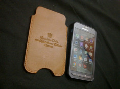 husa toc piele maro smartphone Massimo Dutti 689 Fifth Avenue Collection LIMITED foto