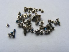 Set Complet Suruburi Apple iPhone 5 Original foto