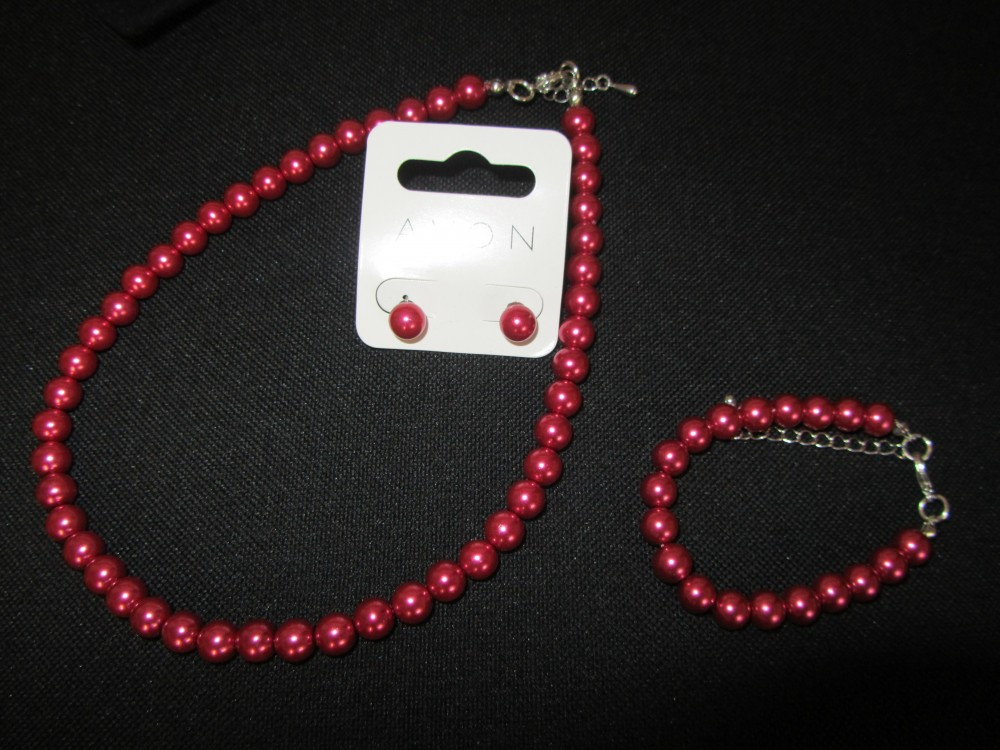 Set bijuterii perle Avon- colier+bratara+cercei+saculet cadou | Okazii.ro