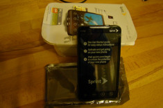 HTC EVO 4G, NOU, pachet complet, negru. foto