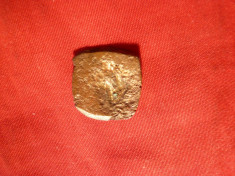 Moneda Bizantina schifata patrata = 1,5x1,5 cm , bronz,usor curatata foto