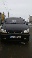 Opel Zafira foto