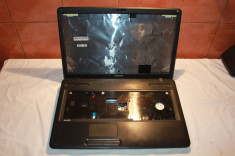 carcasa completa cu balamale laptop TOSHIBA SATELLITE L670 - 11L , stare buna foto