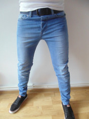 BLUGI / JEANS BARBATI SLIM FIT H &amp;amp; M ELASTIC MODEL NOU 2016 EDITIE LIMITATA! foto