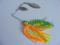 Spinner bait Momeli artificiale foto