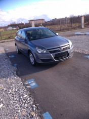 Opel Astra foto