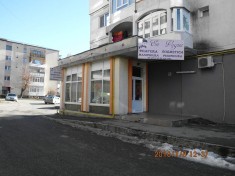 Spatiu comercial de vanzare in Curtea de Arges foto