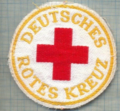 28 - EMBLEMA CRUCEA ROSIE -ROTES KREUZ- GERMANIA -MILITARA? -starea care se vede foto