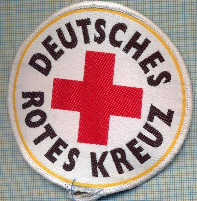 32 - EMBLEMA CRUCEA ROSIE -ROTES KREUZ- GERMANIA -MILITARA? -starea care se vede foto