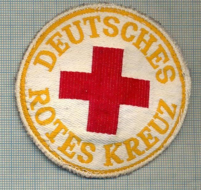 39 - EMBLEMA CRUCEA ROSIE -ROTES KREUZ- GERMANIA -MILITARA? -starea care se vede