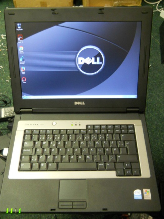 Laptop Dell Latitude 120L 14.1" Intel Pentium M 1730 MHz, HDD 40 GB, 2 GB DDR2 foto mare Laptop Dell Latitude 120L 14.1" Intel Pentium M 1730 MHz, HDD 40 GB, 2 GB DDR2 foto mare