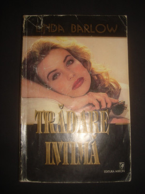 LINDA BARLOW - TRADARE INTIMA foto