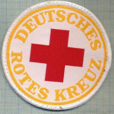 33 - EMBLEMA CRUCEA ROSIE -ROTES KREUZ- GERMANIA -MILITARA? -starea care se vede