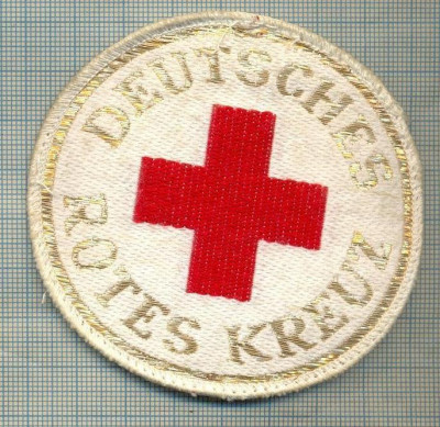 41 - EMBLEMA CRUCEA ROSIE -ROTES KREUZ- GERMANIA -MILITARA? -starea care se vede foto