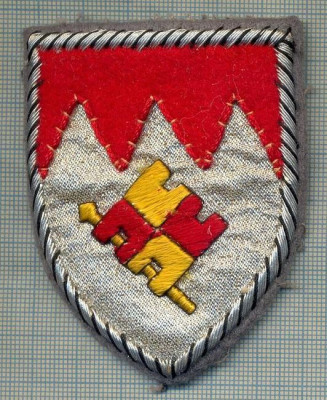 86 - EMBLEMA MANECA - MILITARA?-POLITIE? -GERMANIA -BREMEN?-starea care se vede foto