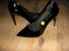 Superbi pantofi stiletto TED BAKER originali noi piele lacuita negru 40 ! foto