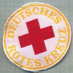 40 - EMBLEMA CRUCEA ROSIE -ROTES KREUZ- GERMANIA -MILITARA? -starea care se vede