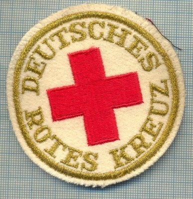 42 - EMBLEMA CRUCEA ROSIE -ROTES KREUZ- GERMANIA -MILITARA? -starea care se vede foto
