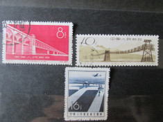 3 TIMBRE STAMPILATE CHINA CU 2 PODURI SI 1 AEROPORT DIN 1957 SI 1962 foto
