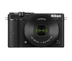 Nikon 1 J5 Body Negru + 10-100mm 4.0-5.6 VR foto
