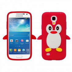 Husa silicon red rosie model pinguin Samsung Galaxy S4 Mini i9190 + folie