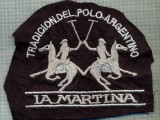 175 -EMBLEMA -TRADICION DEL POLO ARGENTINO -LA MARTINA -starea care se vede