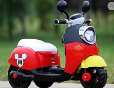 Motocicleta scooter electrica MICKEY MOUSE foto